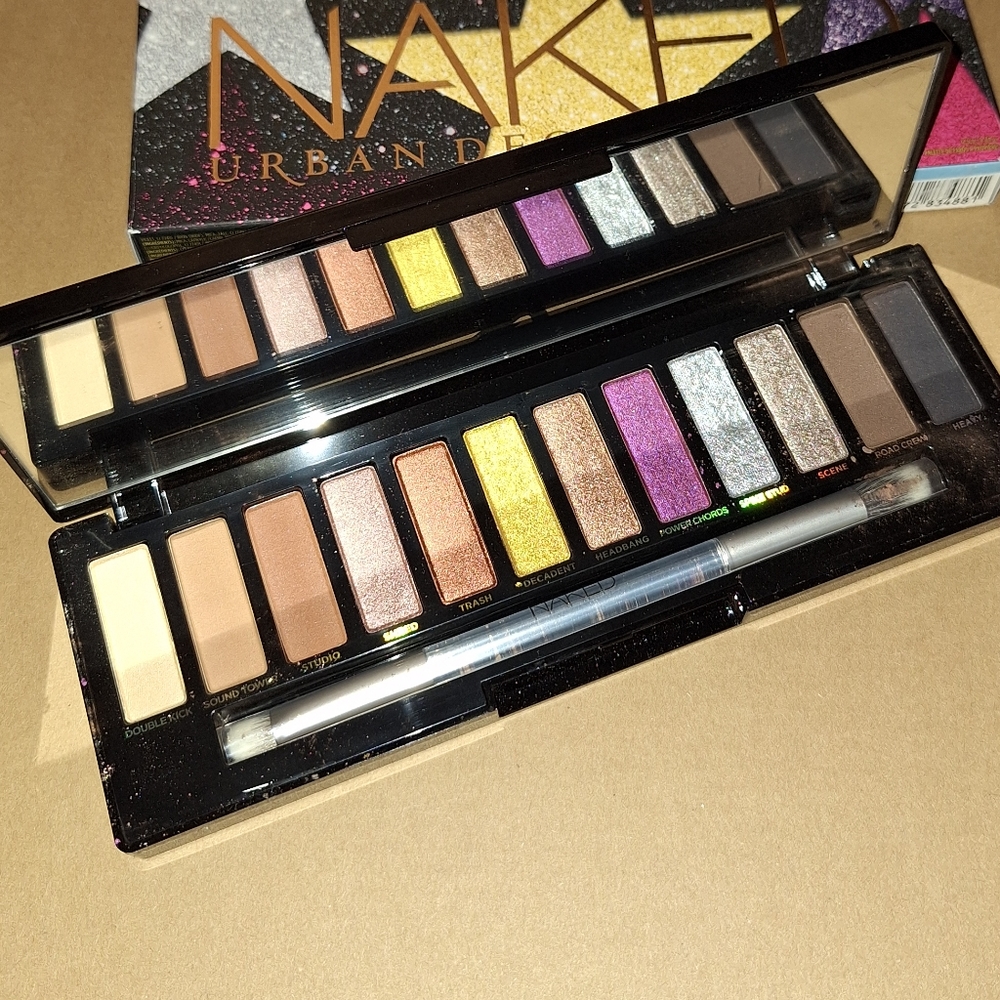 Naked Urban Decay Metal Mania Palette | - Picture 6 of 7